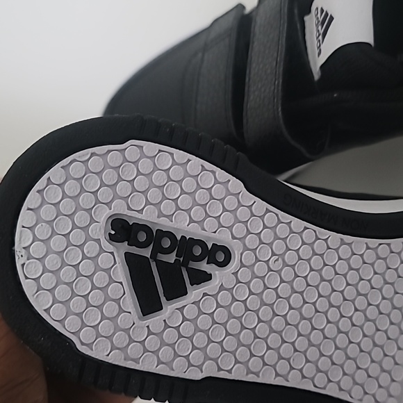 Adidas Unisex shoes - Picture 5 of 7